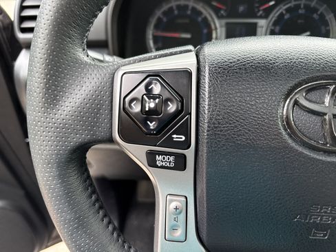 Used 2017 Toyota 4Runner SR5 Premium RWD image 24