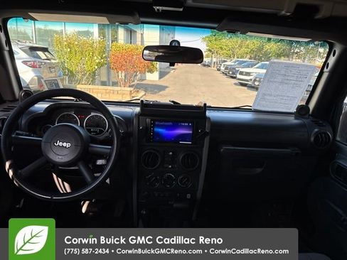 Used 2010 Jeep Wrangler Unlimited Rubicon w/ Dual Top Group AWD/4WD image 10