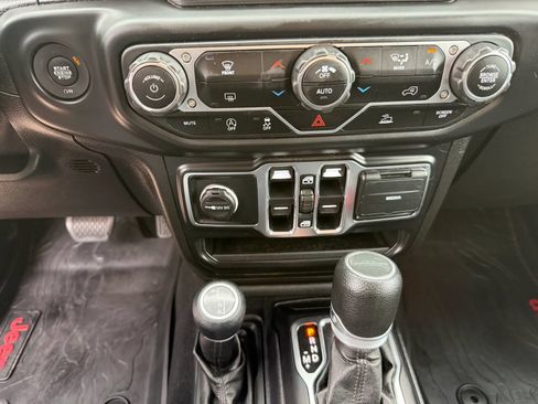 Used 2020 Jeep Gladiator Sport w/ Quick Order Package 24S AWD/4WD image 18