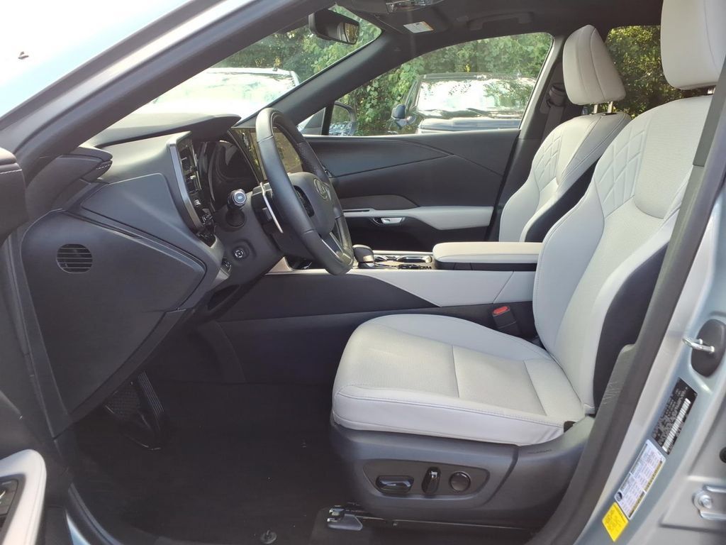 Used 2025 Lexus RX 350 Premium AWD/4WD image 12