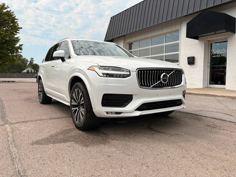 Used 2020 Volvo XC90 T5 Momentum w/ Protection Package Premier AWD/4WD image 2