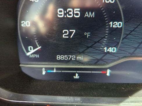 Used 2023 GMC Yukon XL SLT image 12