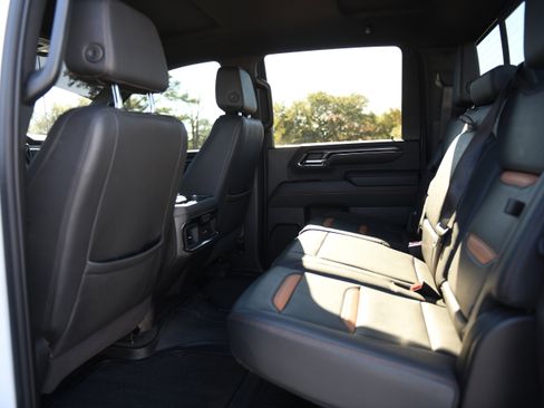 Used 2024 GMC Sierra 2500 AT4 w/ Technology Package image 18