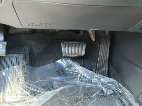 Used 2018 Hyundai Santa Fe SE FWD image 35