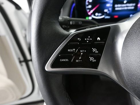 Certified 2025 Mercedes-Benz GLB 250 image 10