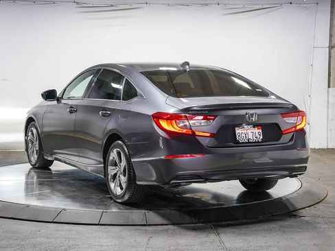 Used 2018 Honda Accord EX image 2