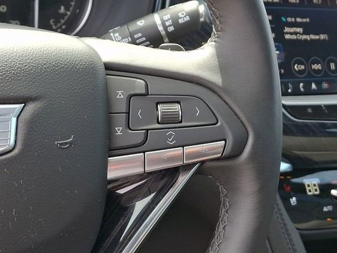 Certified 2025 Cadillac XT6 Premium Luxury w/ LPO, Floor Liner Package AWD/4WD image 23
