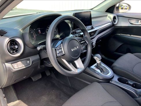 Used 2024 Kia Forte LXS FWD image 11