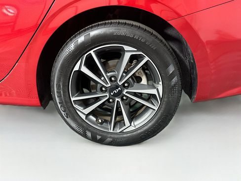 Used 2024 Kia Forte LXS FWD image 11