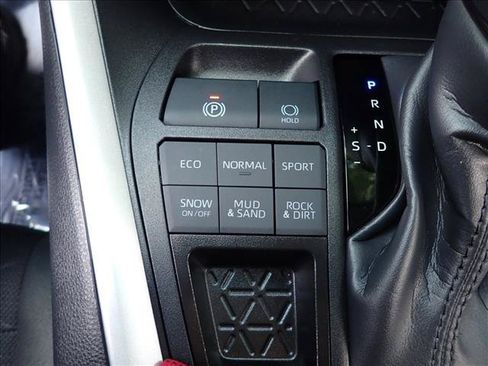 Certified 2025 Toyota RAV4 XLE AWD/4WD image 21
