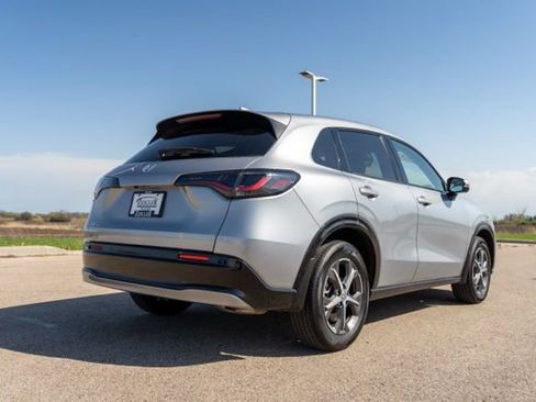 Used 2024 Honda HR-V EX-L image 7