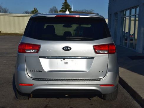 Used 2016 Kia Sedona LX w/ Option Group 020 image 9