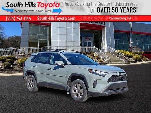Used 2022 Toyota RAV4 XLE AWD/4WD image 1