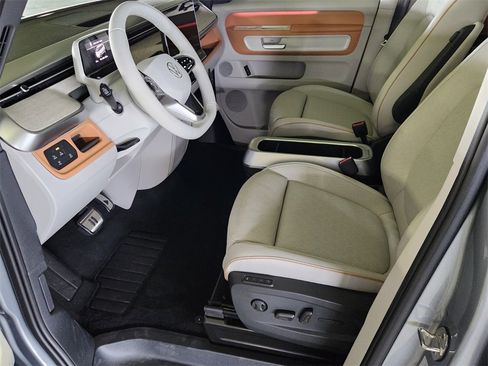 New 2025 Volkswagen ID. Buzz 1st Edition image 7