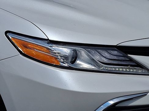 Certified 2022 Toyota Camry XLE AWD/4WD image 9