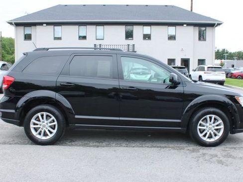 Used 2016 Dodge Journey SXT w/ Comfort/Convenience Group FWD image 6