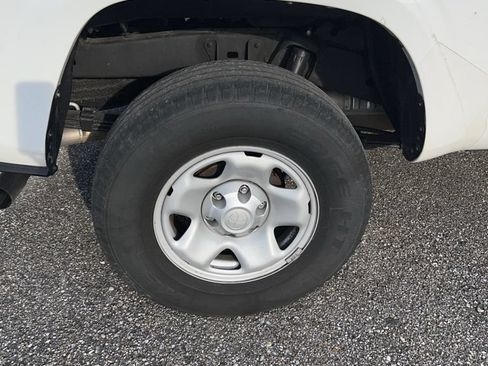 Used 2021 Toyota Tacoma SR RWD image 9