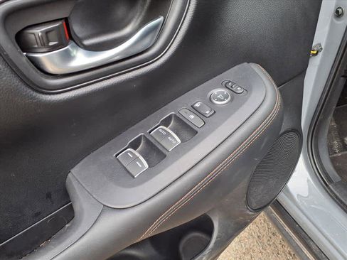Used 2024 Honda HR-V Sport image 15