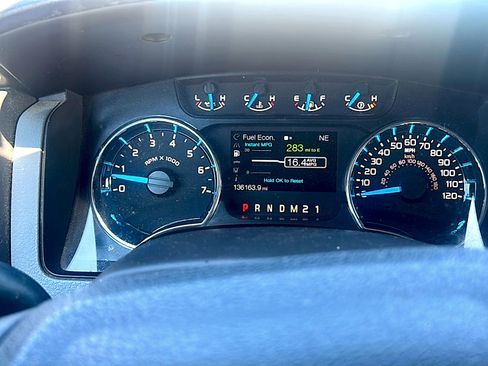 Used 2014 Ford F150 XLT w/ Equipment Group 302A Luxury AWD/4WD image 8