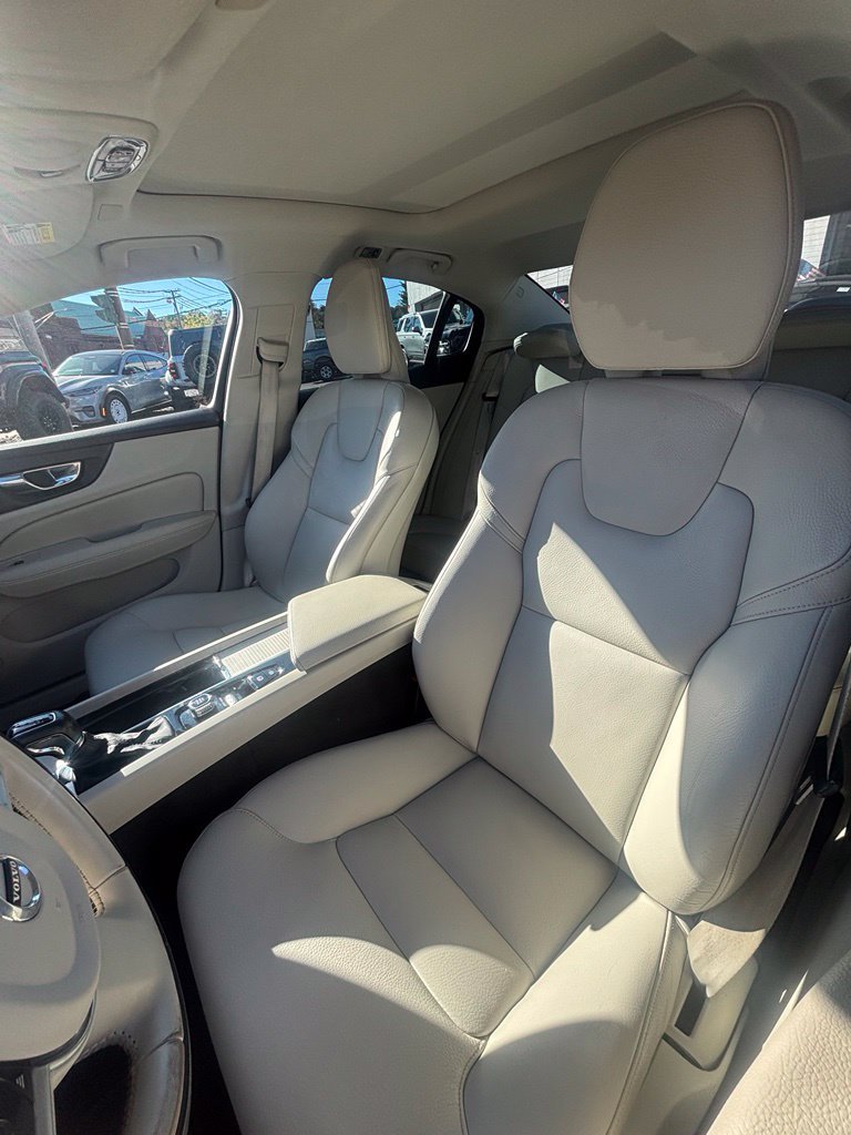 Used 2019 Volvo S60 T6 Momentum w/ Premium Package AWD/4WD image 18