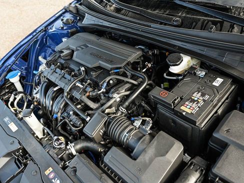 New 2026 Hyundai Elantra Limited image 7