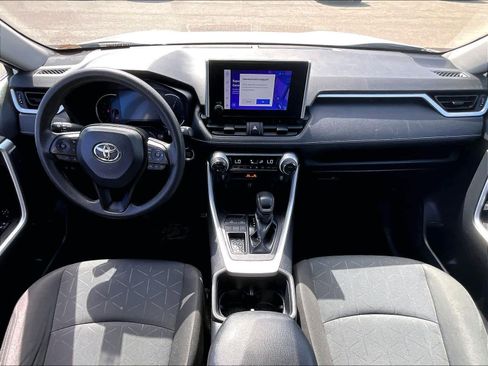 Used 2024 Toyota RAV4 XLE FWD image 21