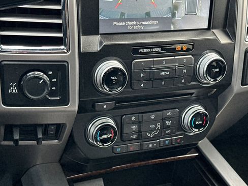 Used 2017 Ford F250 Platinum w/ Platinum Ultimate Package image 20