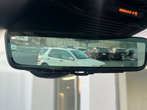 Used 2023 Land Rover Range Rover Long Wheelbase Autobiography image 25