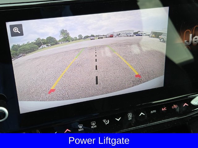 New 2026 Jeep Grand Cherokee Altitude RWD image 17