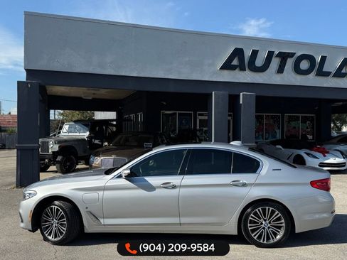 Used 2018 BMW 530e w/ Premium Package 2 image 3