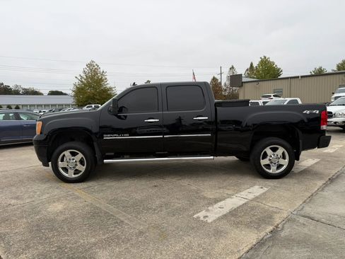 Used 2013 GMC Sierra 2500 Denali image 2