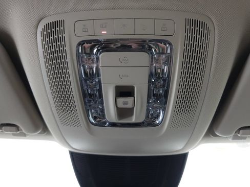 Used 2025 Mercedes-Benz GLE 450e 4MATIC image 25