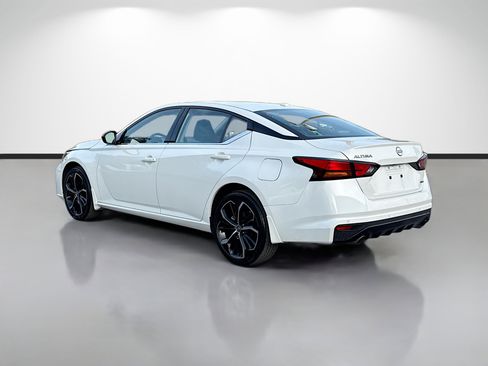 Used 2025 Nissan Altima 2.5 SR AWD/4WD image 5