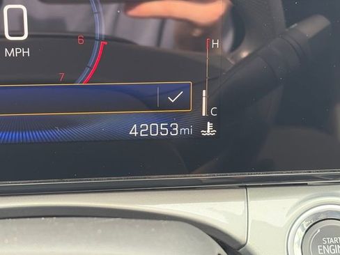 Used 2025 Chevrolet Trax LT FWD image 16