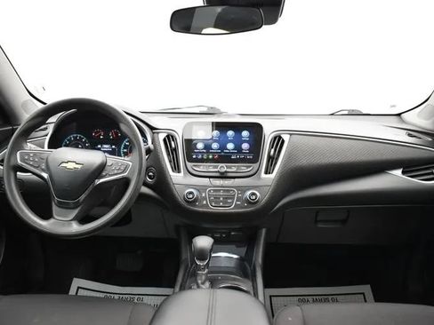 Used 2023 Chevrolet Malibu LT FWD image 18