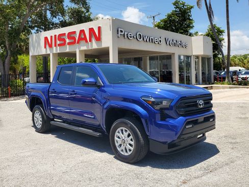 Used 2024 Toyota Tacoma SR5 image 3