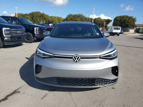 Used 2023 Volkswagen ID.4 Pro image 2