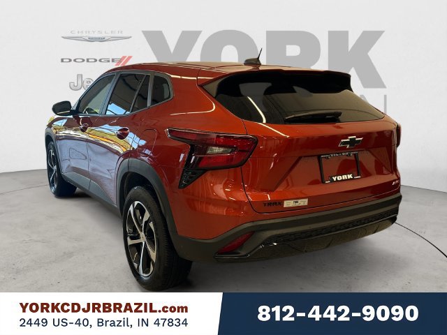 Used 2024 Chevrolet Trax RS w/ Driver Confidence Package FWD image 3