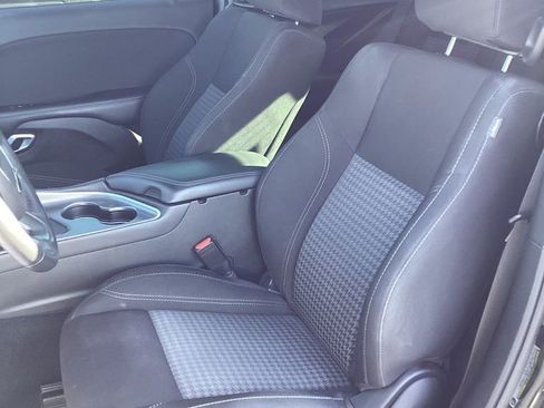 Used 2020 Dodge Challenger SXT w/ Blacktop Package image 30