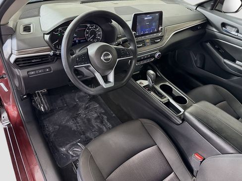 Used 2023 Nissan Altima 2.5 SV FWD image 23