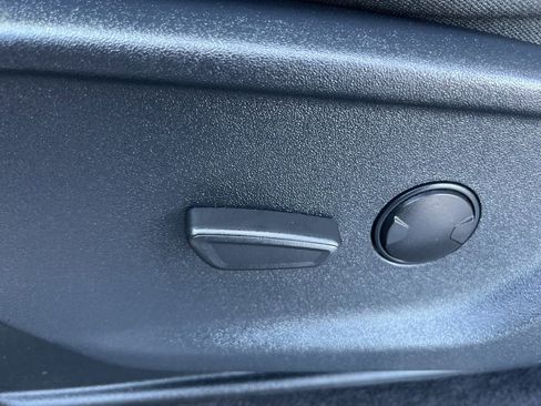 Used 2023 Ford F150 XLT image 13