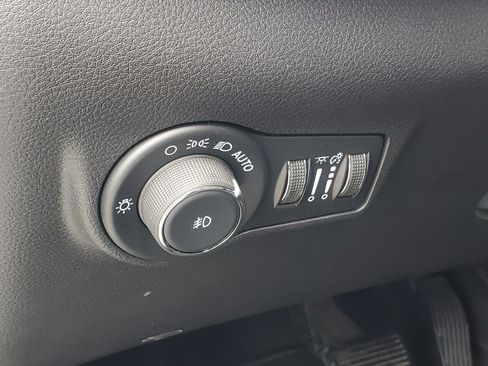 Used 2024 Jeep Compass Limited AWD/4WD image 9