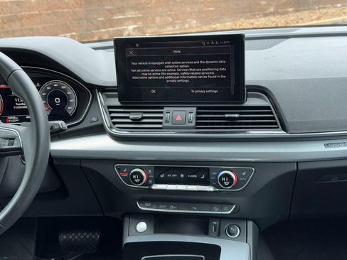 Used 2025 Audi Q5 2.0T Premium w/ Convenience Plus Package image 14