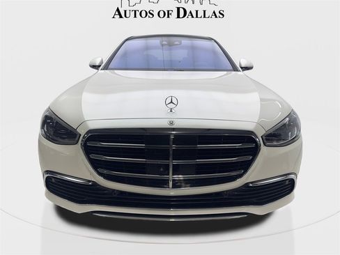 Used 2022 Mercedes-Benz S 580 4MATIC Sedan image 3