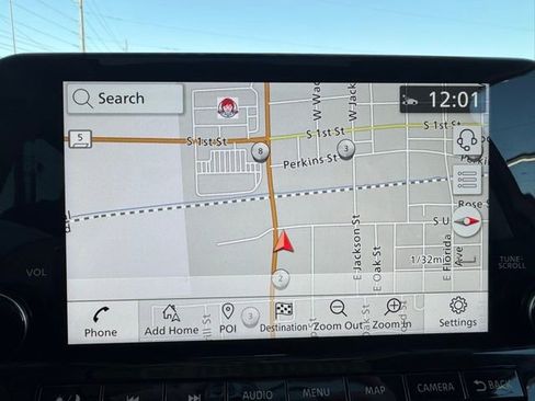 Used 2024 Nissan Pathfinder Platinum w/ Cargo Package image 10