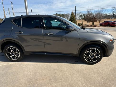 Used 2025 Alfa Romeo Tonale image 7