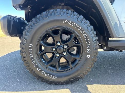Used 2023 Jeep Wrangler Sport AWD/4WD image 33