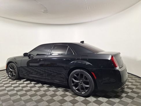 Used 2022 Chrysler 300 Touring L RWD image 7