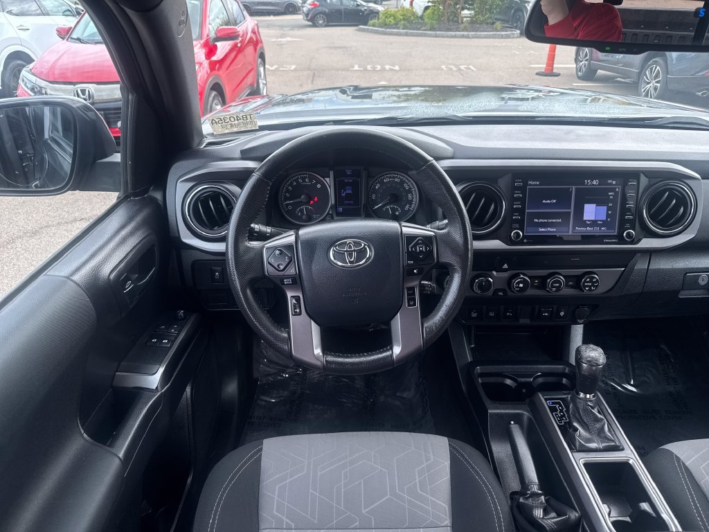 Used 2020 Toyota Tacoma TRD Off-Road w/ Technology Package AWD/4WD image 12