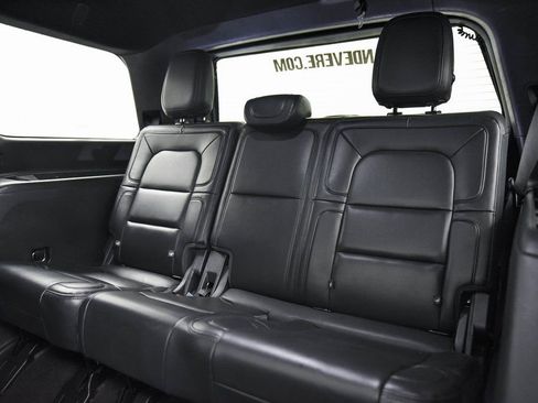 Used 2023 Lincoln Navigator Reserve AWD/4WD image 12